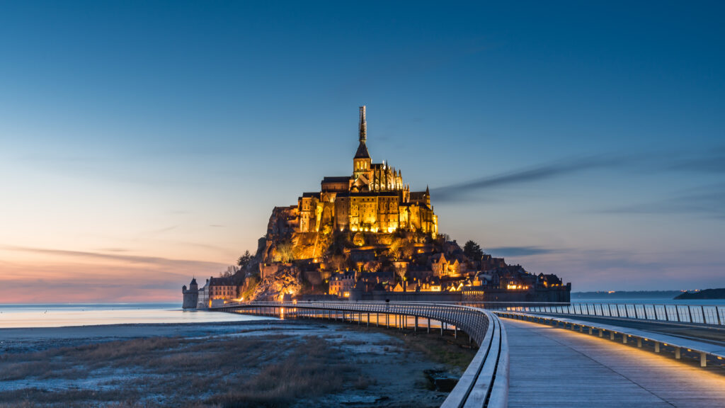 Le Mont Saint-Michel se situe à 1 heure de la bulle.