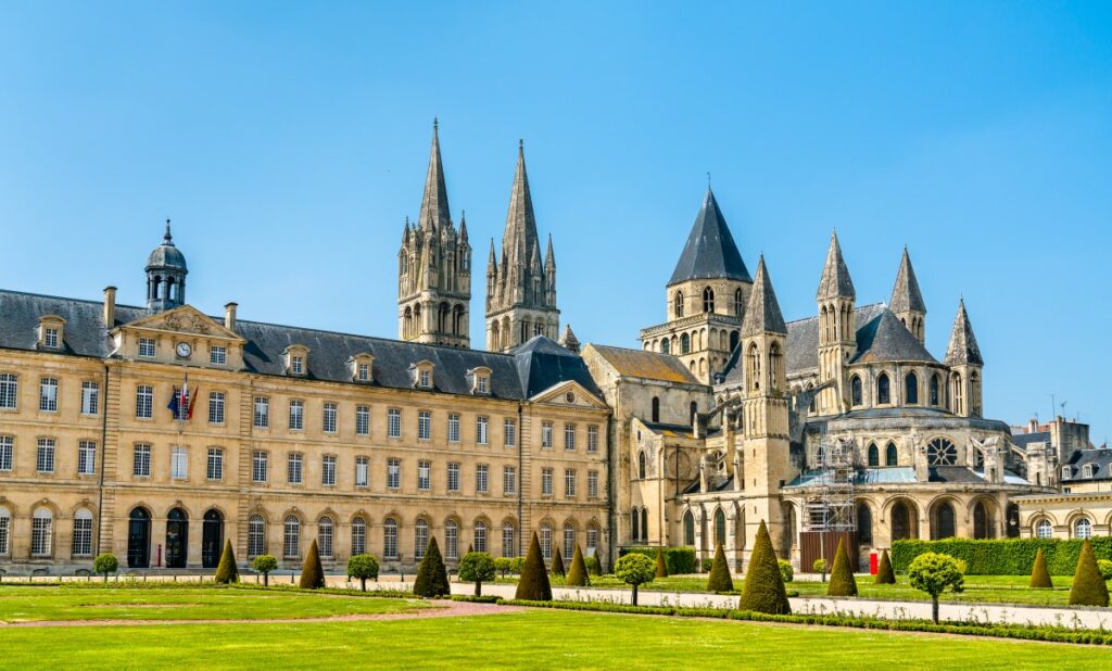 Découvrez Caen situé à 25 minutes en voiture de la bulle