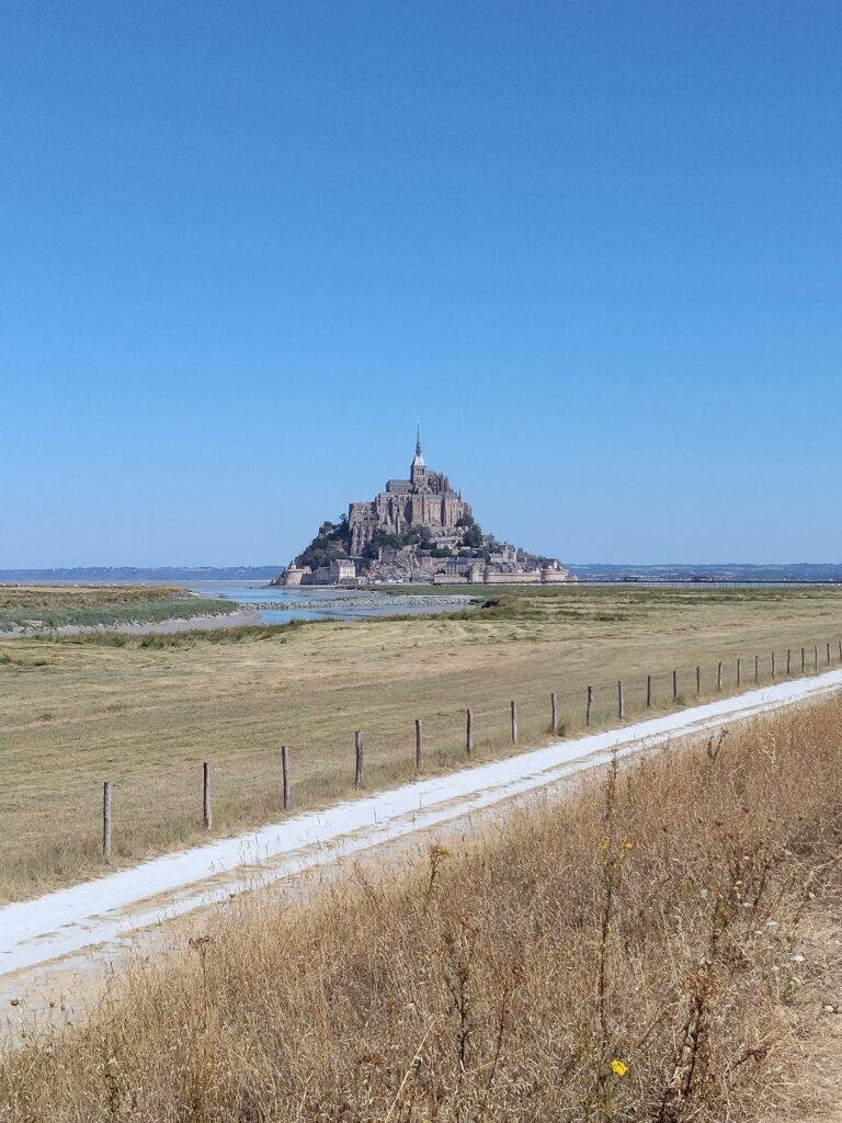 Mont Saint-Michel - Dormir dans une bulle près du Mont Saint-Michel